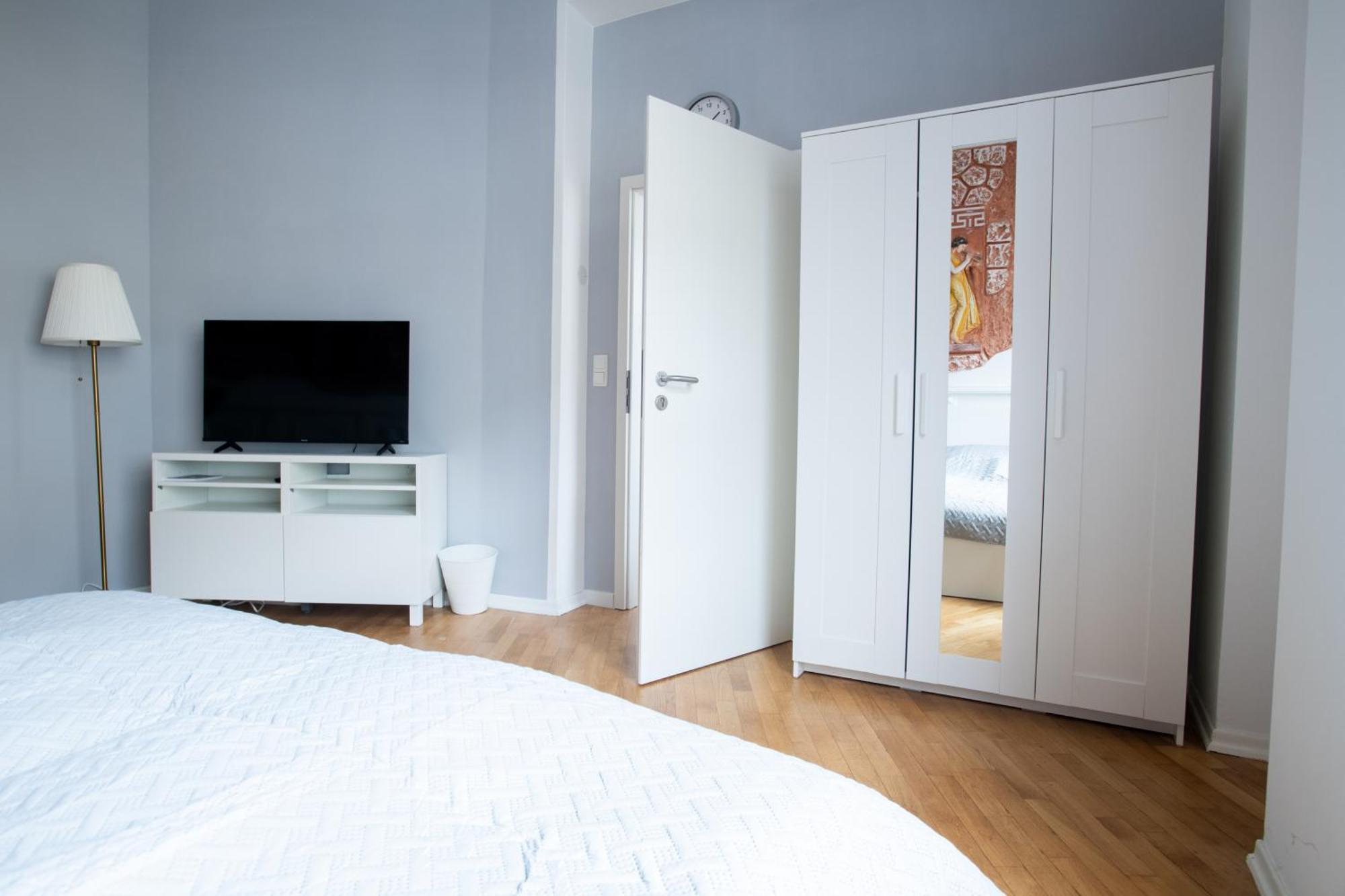 Alt-Berliner Eckkneipe - "Feuchte Ecke" Apartment Exterior photo